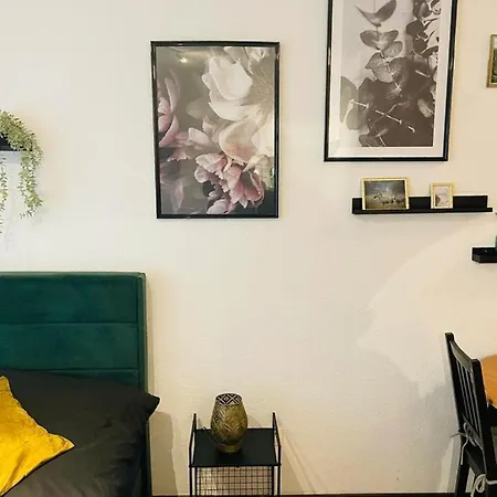 Schickes 1-zimmer Im Herzen Cologne